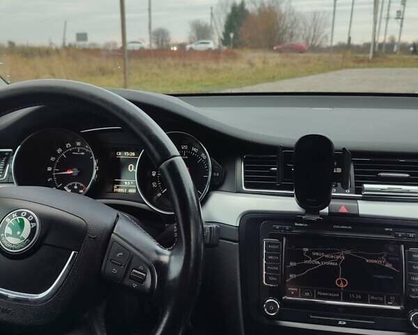 Черный Шкода Суперб, объемом двигателя 1.6 л и пробегом 318 тыс. км за 9500 $, фото 3 на Automoto.ua