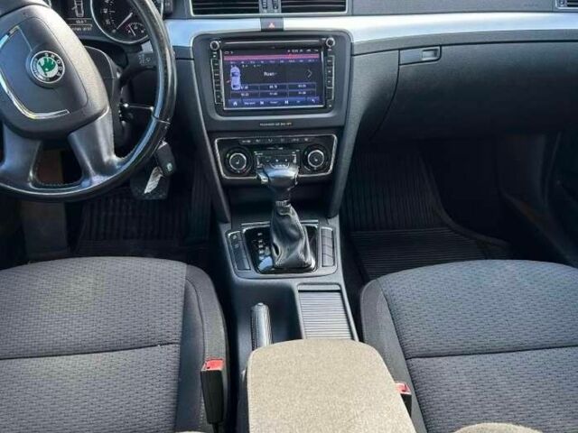 Чорний Шкода Суперб, об'ємом двигуна 2 л та пробігом 280 тис. км за 7300 $, фото 9 на Automoto.ua