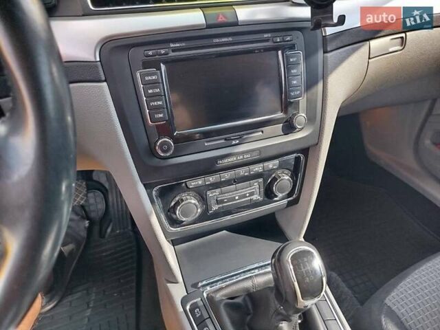 Чорний Шкода Суперб, об'ємом двигуна 1.6 л та пробігом 246 тис. км за 11000 $, фото 52 на Automoto.ua
