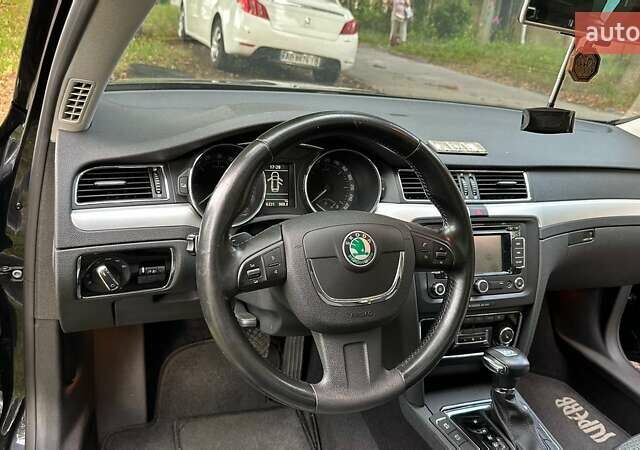 Чорний Шкода Суперб, об'ємом двигуна 2 л та пробігом 237 тис. км за 12500 $, фото 14 на Automoto.ua