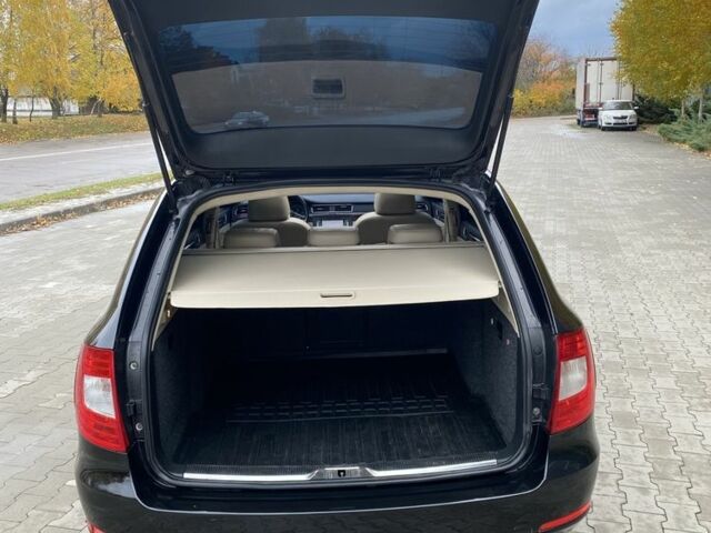 Шкода Суперб 2012 у Белой Церкве на Automoto.ua Чорний Шкода Суперб, об'ємом двигуна 1.8 л та пробігом 248 тис. км за 8500 $, фото 22 на Automoto.ua