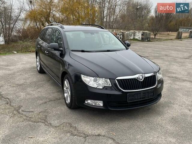 Чорний Шкода Суперб, об'ємом двигуна 1.6 л та пробігом 298 тис. км за 8200 $, фото 1 на Automoto.ua