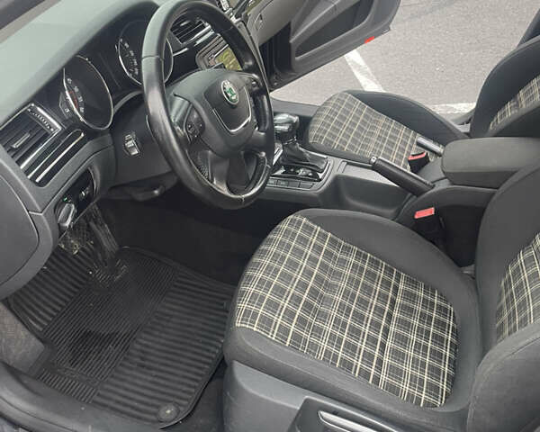 Чорний Шкода Суперб, об'ємом двигуна 2 л та пробігом 298 тис. км за 12500 $, фото 6 на Automoto.ua