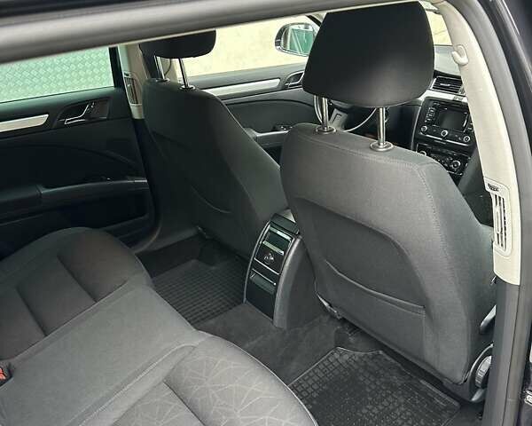 Черный Шкода Суперб, объемом двигателя 1.97 л и пробегом 249 тыс. км за 10500 $, фото 15 на Automoto.ua