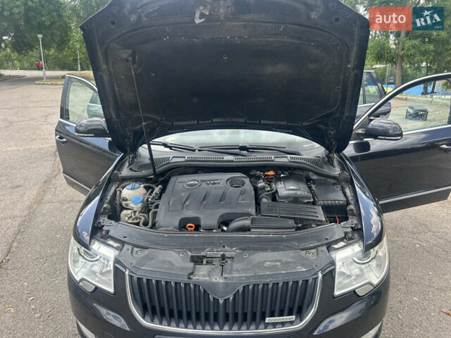 Черный Шкода Суперб, объемом двигателя 1.6 л и пробегом 307 тыс. км за 9900 $, фото 16 на Automoto.ua