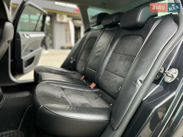 Чорний Шкода Суперб, об'ємом двигуна 2 л та пробігом 282 тис. км за 10799 $, фото 46 на Automoto.ua