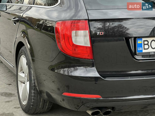 Чорний Шкода Суперб, об'ємом двигуна 2 л та пробігом 282 тис. км за 10799 $, фото 24 на Automoto.ua