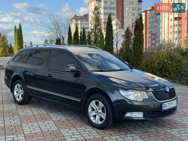 Чорний Шкода Суперб, об'ємом двигуна 2 л та пробігом 212 тис. км за 11300 $, фото 9 на Automoto.ua