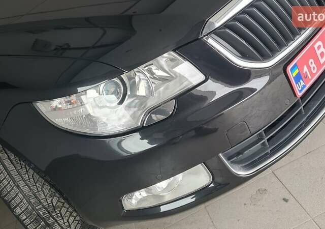 Чорний Шкода Суперб, об'ємом двигуна 2 л та пробігом 310 тис. км за 9750 $, фото 31 на Automoto.ua