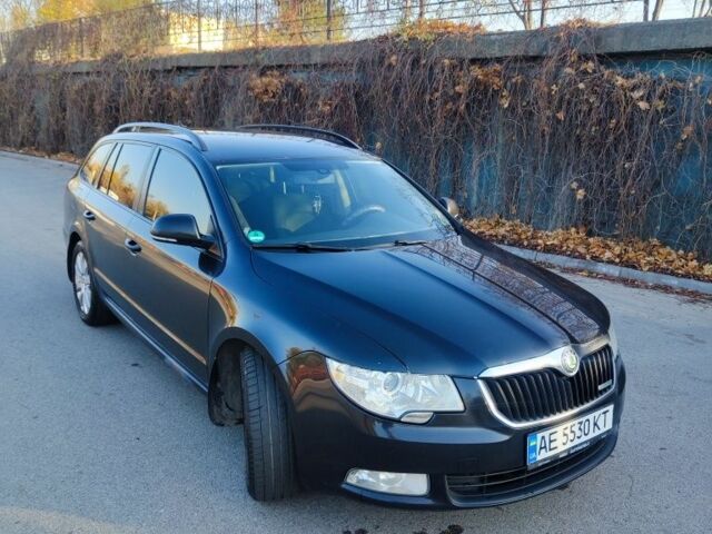 Черный Шкода Суперб, объемом двигателя 1.6 л и пробегом 320 тыс. км за 8000 $, фото 1 на Automoto.ua