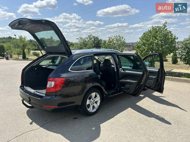 Черный Шкода Суперб, объемом двигателя 1.6 л и пробегом 307 тыс. км за 9900 $, фото 2 на Automoto.ua