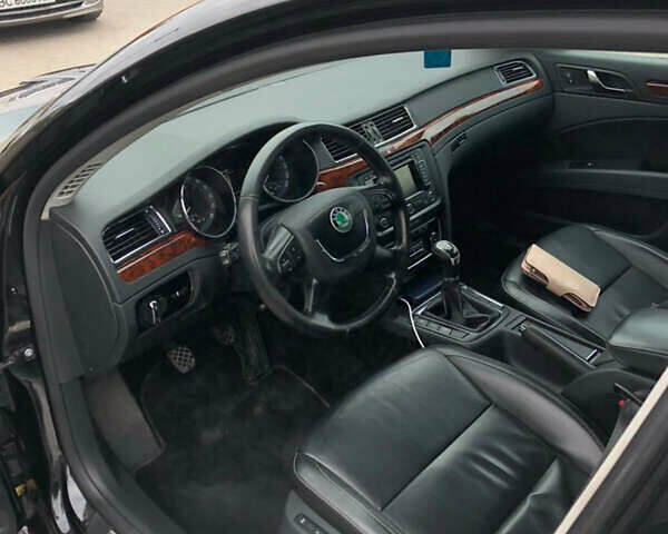 Чорний Шкода Суперб, об'ємом двигуна 1.6 л та пробігом 313 тис. км за 10500 $, фото 1 на Automoto.ua