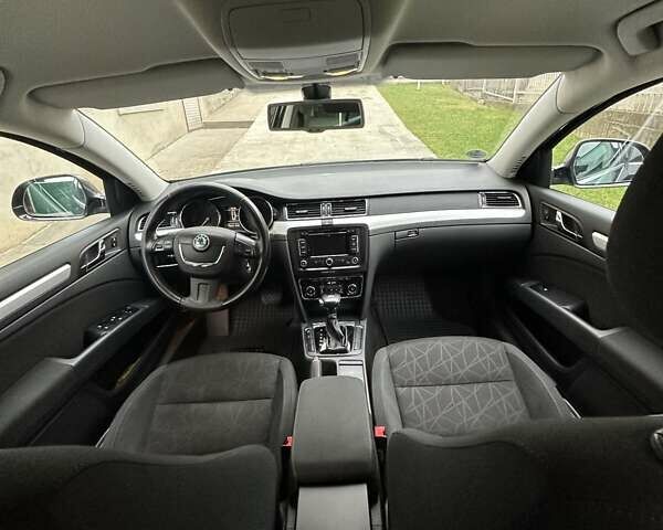 Черный Шкода Суперб, объемом двигателя 1.97 л и пробегом 249 тыс. км за 10500 $, фото 16 на Automoto.ua