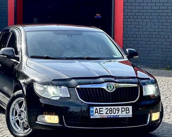 Черный Шкода Суперб, объемом двигателя 1.8 л и пробегом 194 тыс. км за 10600 $, фото 1 на Automoto.ua