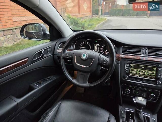 Черный Шкода Суперб, объемом двигателя 2 л и пробегом 279 тыс. км за 12700 $, фото 15 на Automoto.ua