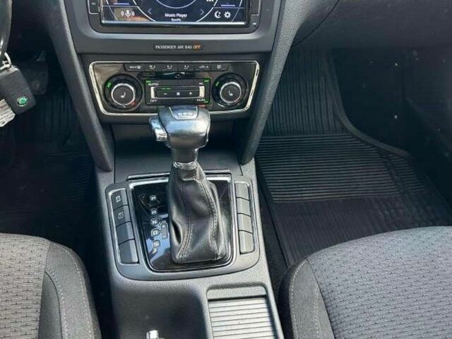 Чорний Шкода Суперб, об'ємом двигуна 2 л та пробігом 280 тис. км за 7300 $, фото 13 на Automoto.ua