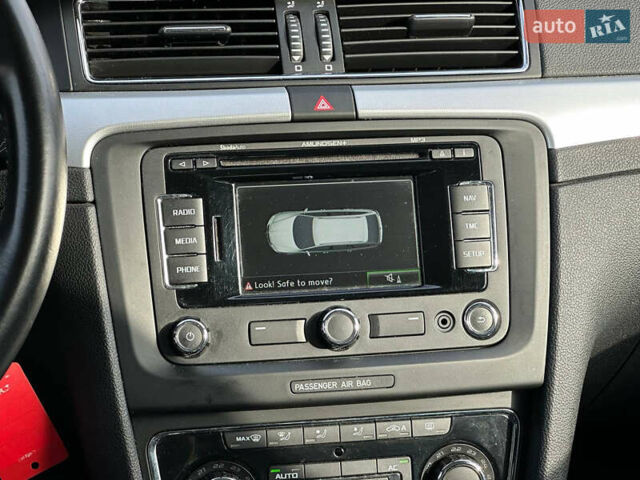 Черный Шкода Суперб, объемом двигателя 1.6 л и пробегом 209 тыс. км за 10500 $, фото 12 на Automoto.ua