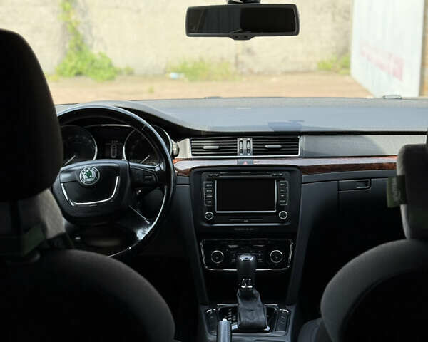 Чорний Шкода Суперб, об'ємом двигуна 1.97 л та пробігом 333 тис. км за 14200 $, фото 10 на Automoto.ua