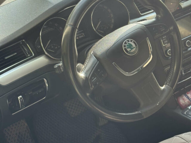 Чорний Шкода Суперб, об'ємом двигуна 1.97 л та пробігом 341 тис. км за 11000 $, фото 30 на Automoto.ua