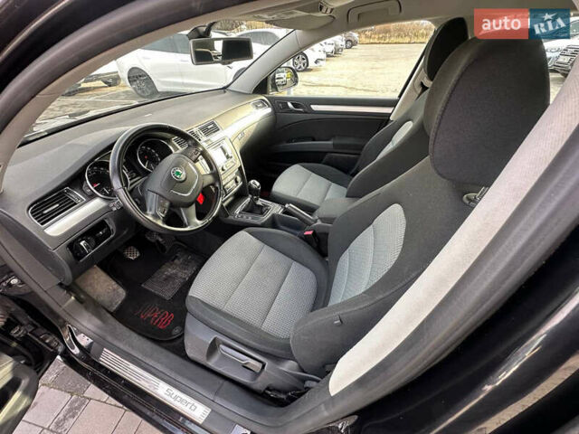 Черный Шкода Суперб, объемом двигателя 1.6 л и пробегом 209 тыс. км за 10500 $, фото 7 на Automoto.ua