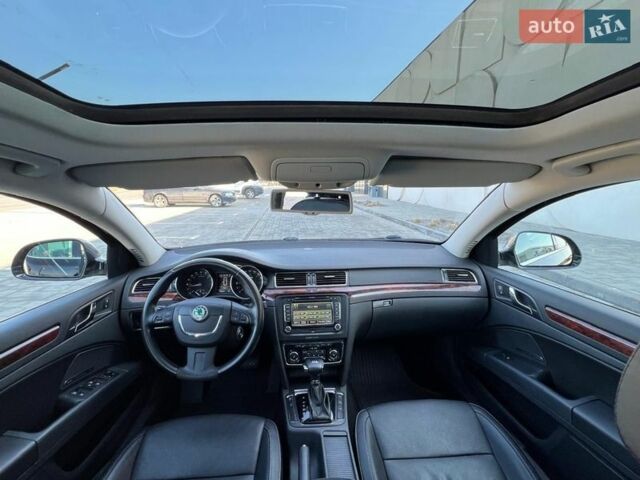 Черный Шкода Суперб, объемом двигателя 2 л и пробегом 190 тыс. км за 12850 $, фото 133 на Automoto.ua