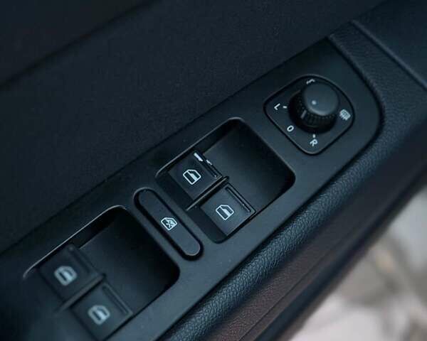 Черный Шкода Суперб, объемом двигателя 2 л и пробегом 278 тыс. км за 11700 $, фото 20 на Automoto.ua