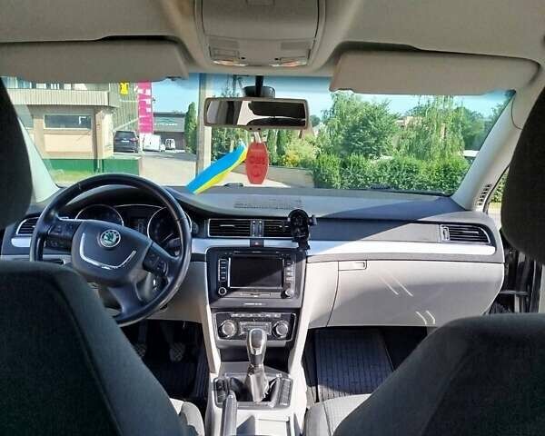 Чорний Шкода Суперб, об'ємом двигуна 1.6 л та пробігом 246 тис. км за 11000 $, фото 68 на Automoto.ua