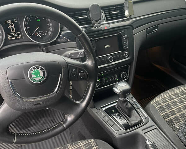 Чорний Шкода Суперб, об'ємом двигуна 2 л та пробігом 298 тис. км за 12500 $, фото 10 на Automoto.ua