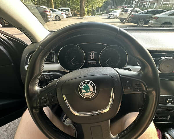 Чорний Шкода Суперб, об'ємом двигуна 1.97 л та пробігом 341 тис. км за 11000 $, фото 48 на Automoto.ua