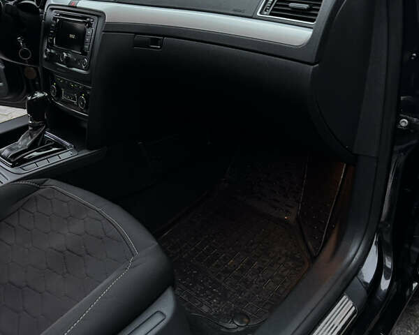 Черный Шкода Суперб, объемом двигателя 2 л и пробегом 358 тыс. км за 12000 $, фото 40 на Automoto.ua