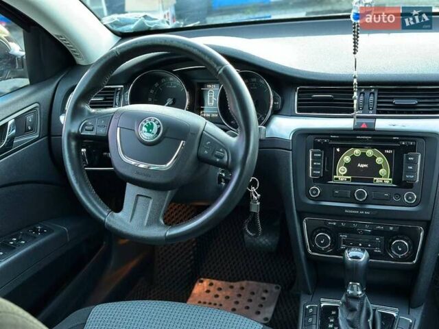 Черный Шкода Суперб, объемом двигателя 1.97 л и пробегом 220 тыс. км за 10500 $, фото 19 на Automoto.ua