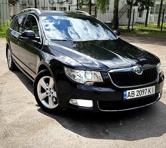 Чорний Шкода Суперб, об'ємом двигуна 2 л та пробігом 305 тис. км за 11600 $, фото 2 на Automoto.ua
