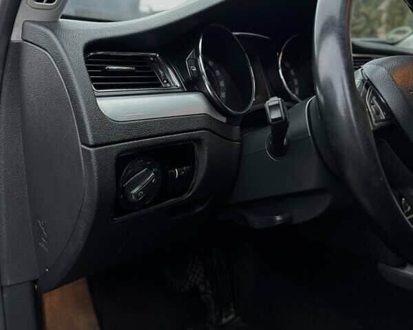 Черный Шкода Суперб, объемом двигателя 2 л и пробегом 358 тыс. км за 12000 $, фото 17 на Automoto.ua