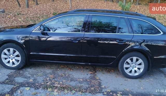 Шкода Суперб 2013 у Кицмане на Automoto.ua Чорний Шкода Суперб, об'ємом двигуна 2 л та пробігом 235 тис. км за 13400 $, фото 19 на Automoto.ua