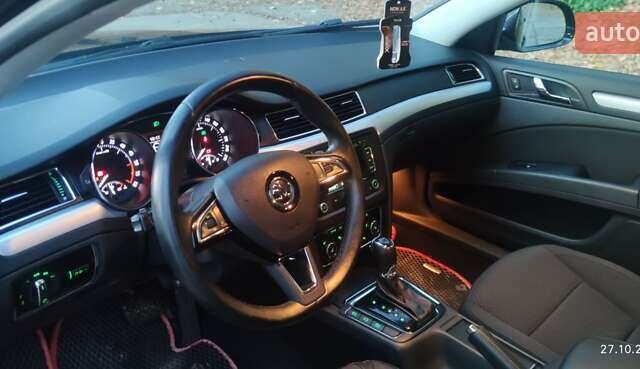 Шкода Суперб 2013 у Кицмане на Automoto.ua Чорний Шкода Суперб, об'ємом двигуна 2 л та пробігом 235 тис. км за 13400 $, фото 12 на Automoto.ua