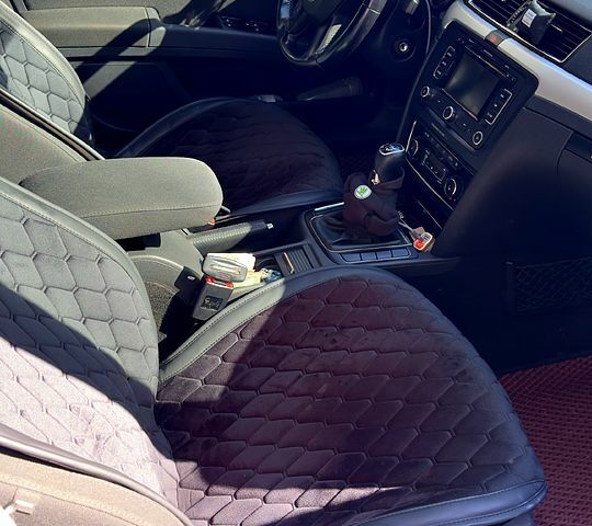 Чорний Шкода Суперб, об'ємом двигуна 2 л та пробігом 305 тис. км за 11600 $, фото 11 на Automoto.ua