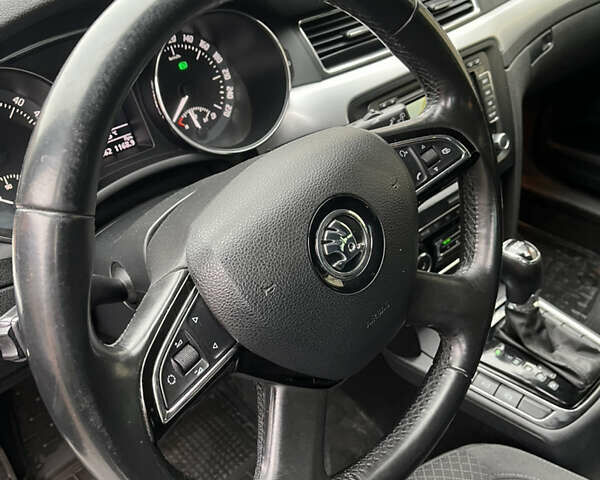 Черный Шкода Суперб, объемом двигателя 2 л и пробегом 298 тыс. км за 13700 $, фото 14 на Automoto.ua