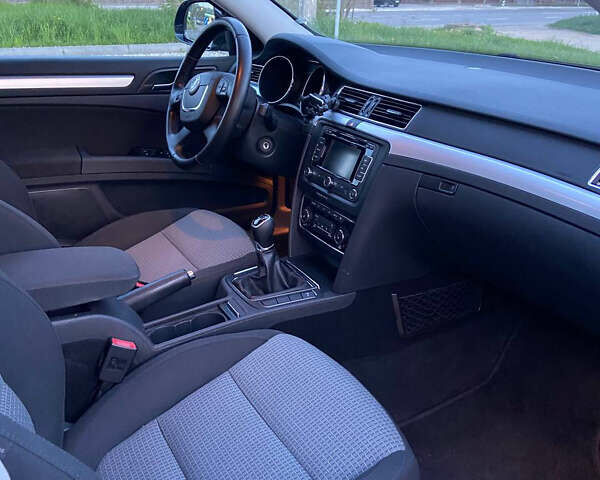 Чорний Шкода Суперб, об'ємом двигуна 1.6 л та пробігом 254 тис. км за 11700 $, фото 20 на Automoto.ua