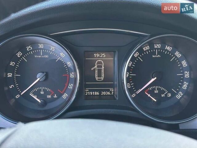 Черный Шкода Суперб, объемом двигателя 1.97 л и пробегом 220 тыс. км за 10500 $, фото 21 на Automoto.ua