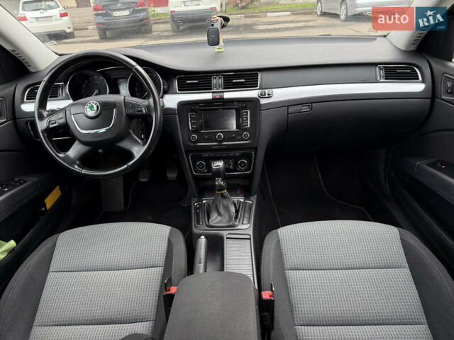 Чорний Шкода Суперб, об'ємом двигуна 1.97 л та пробігом 325 тис. км за 10500 $, фото 10 на Automoto.ua