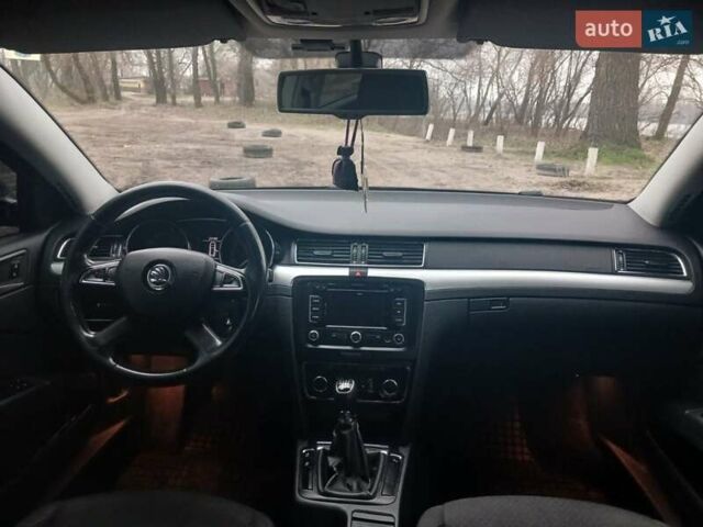 Черный Шкода Суперб, объемом двигателя 1.6 л и пробегом 322 тыс. км за 10900 $, фото 13 на Automoto.ua