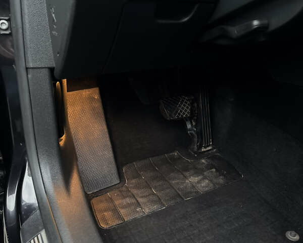 Черный Шкода Суперб, объемом двигателя 2 л и пробегом 358 тыс. км за 12000 $, фото 23 на Automoto.ua