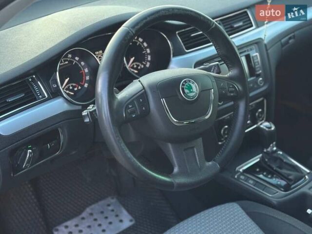 Черный Шкода Суперб, объемом двигателя 1.97 л и пробегом 220 тыс. км за 10500 $, фото 17 на Automoto.ua