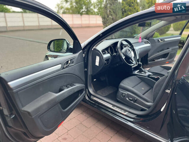 Черный Шкода Суперб, объемом двигателя 2 л и пробегом 255 тыс. км за 12999 $, фото 55 на Automoto.ua