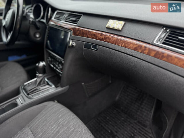 Черный Шкода Суперб, объемом двигателя 2 л и пробегом 302 тыс. км за 11400 $, фото 20 на Automoto.ua