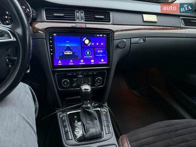 Черный Шкода Суперб, объемом двигателя 2 л и пробегом 302 тыс. км за 11400 $, фото 1 на Automoto.ua