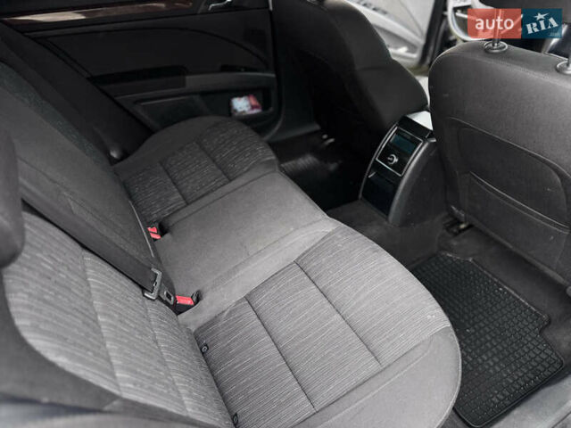 Черный Шкода Суперб, объемом двигателя 2 л и пробегом 302 тыс. км за 11400 $, фото 22 на Automoto.ua