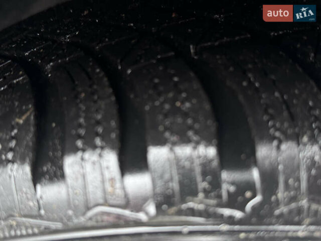 Черный Шкода Суперб, объемом двигателя 2 л и пробегом 302 тыс. км за 11400 $, фото 15 на Automoto.ua