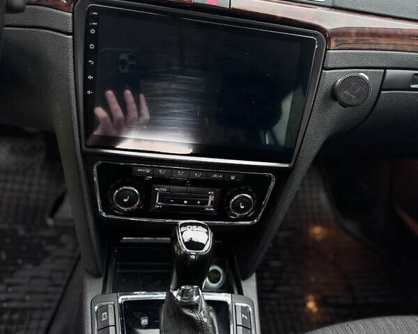 Черный Шкода Суперб, объемом двигателя 2 л и пробегом 302 тыс. км за 11400 $, фото 29 на Automoto.ua