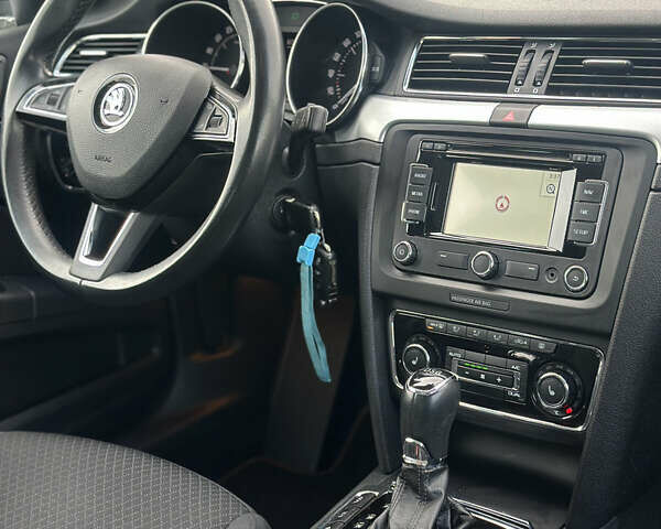 Черный Шкода Суперб, объемом двигателя 2 л и пробегом 230 тыс. км за 12999 $, фото 33 на Automoto.ua